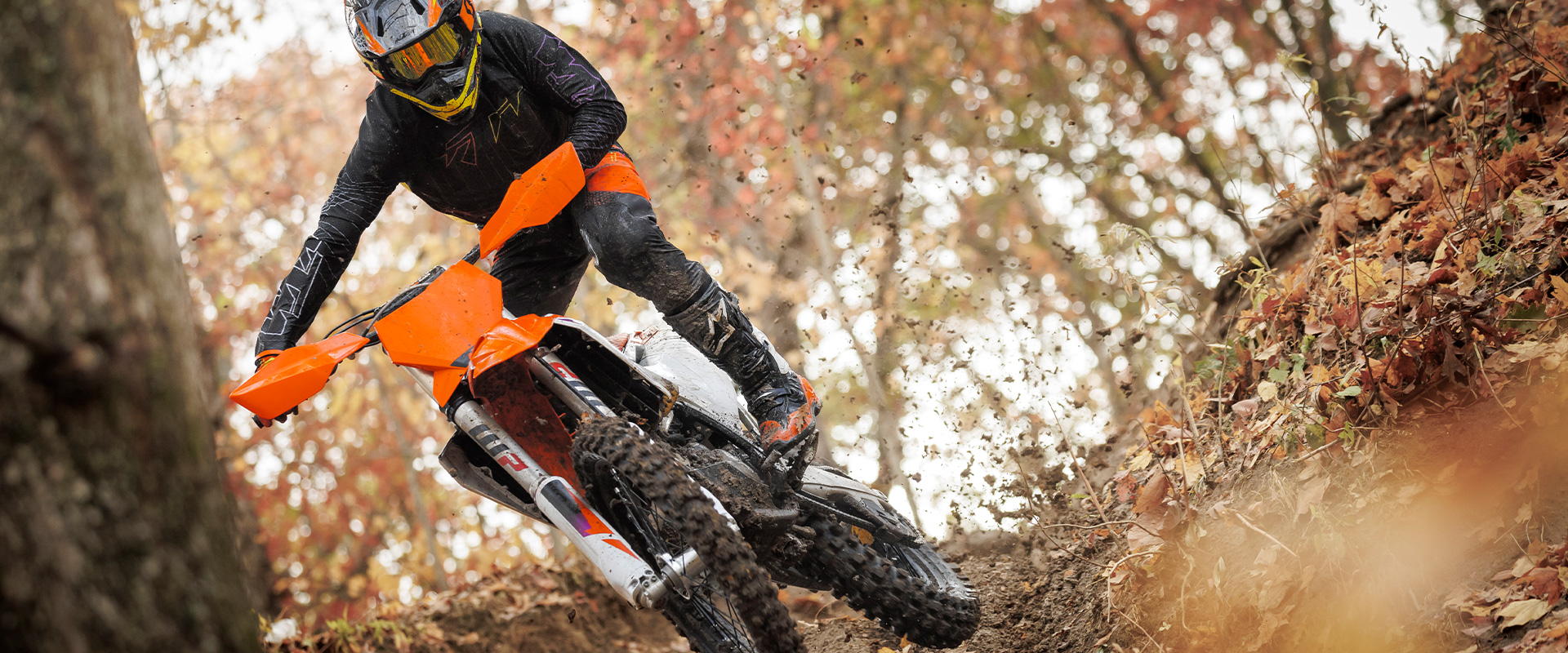 PHO_BIKE_DET_M24-XC-250-XC-ACTION-5_#SALL_#AEPI_#V1