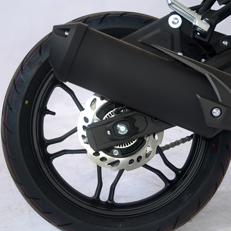 VOGE_DETALLE_3000DS_ESCAPE